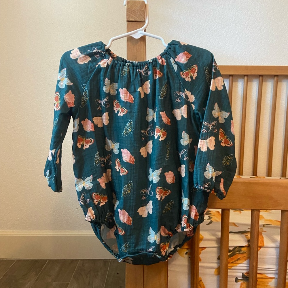 Maison Me butterfly garden romper